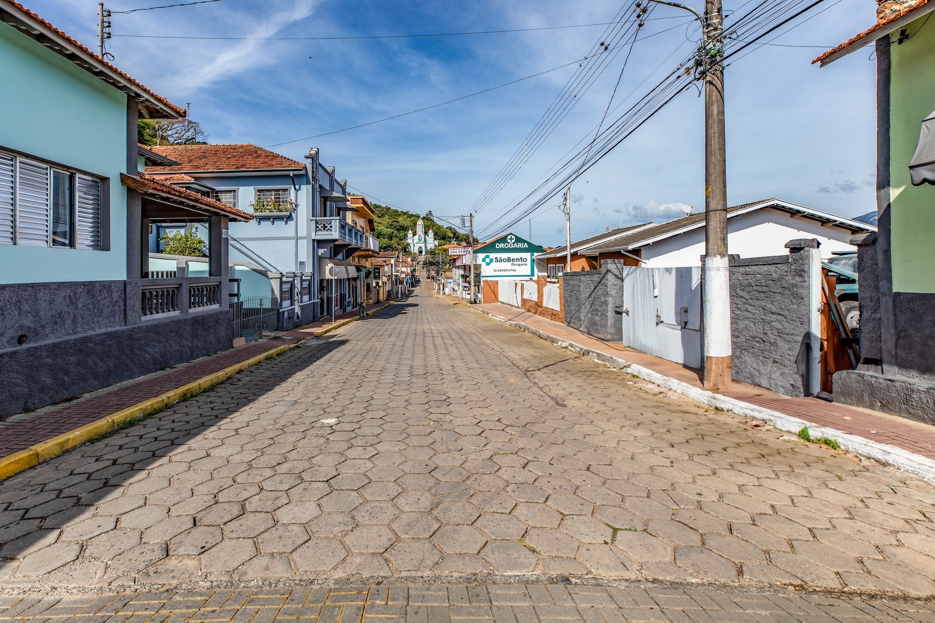 SaoBentodoSapucai_RuaAbadePedrosaPanoramica-2