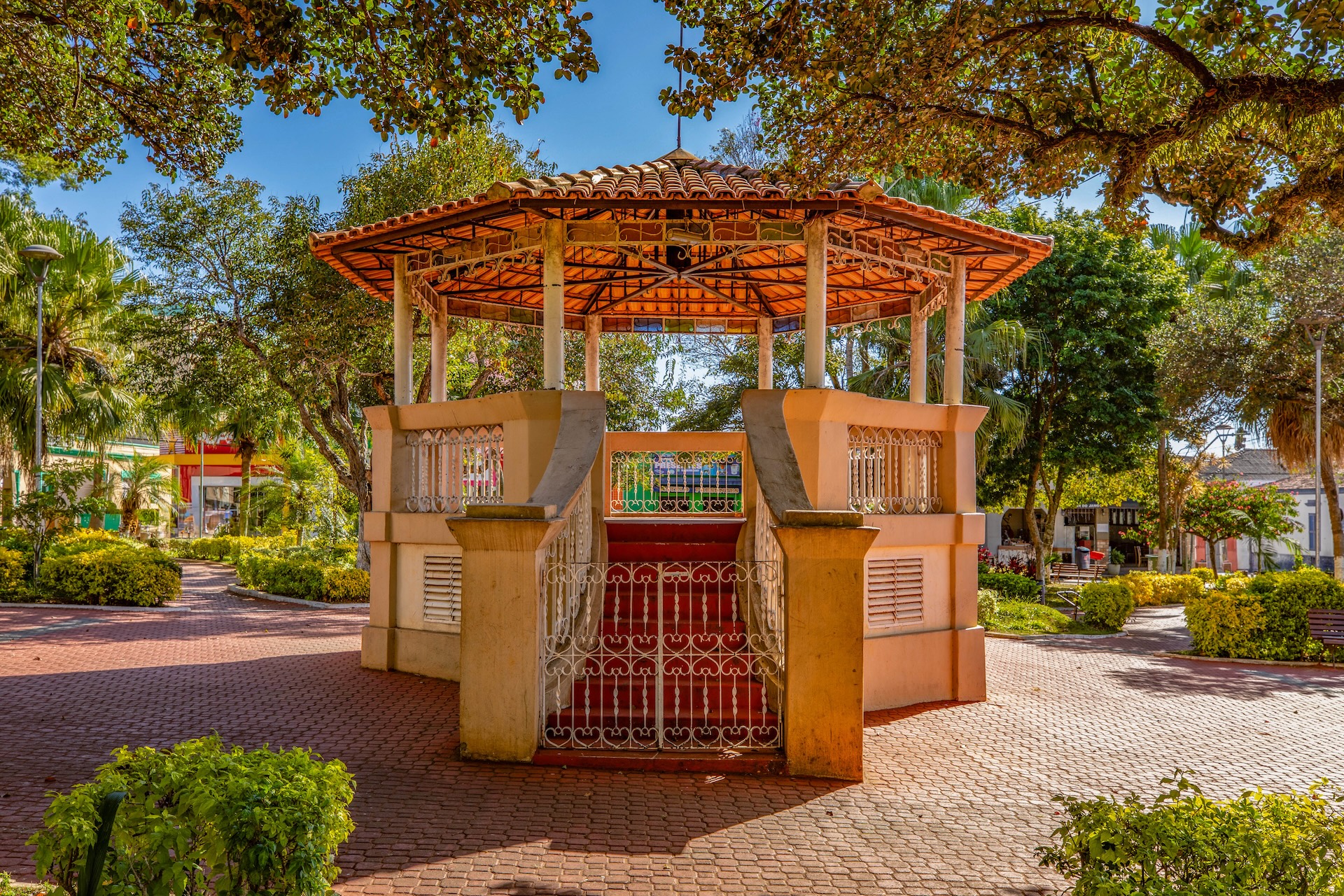 SaoMiguelArcanjo_PracaTenenteUrias-2