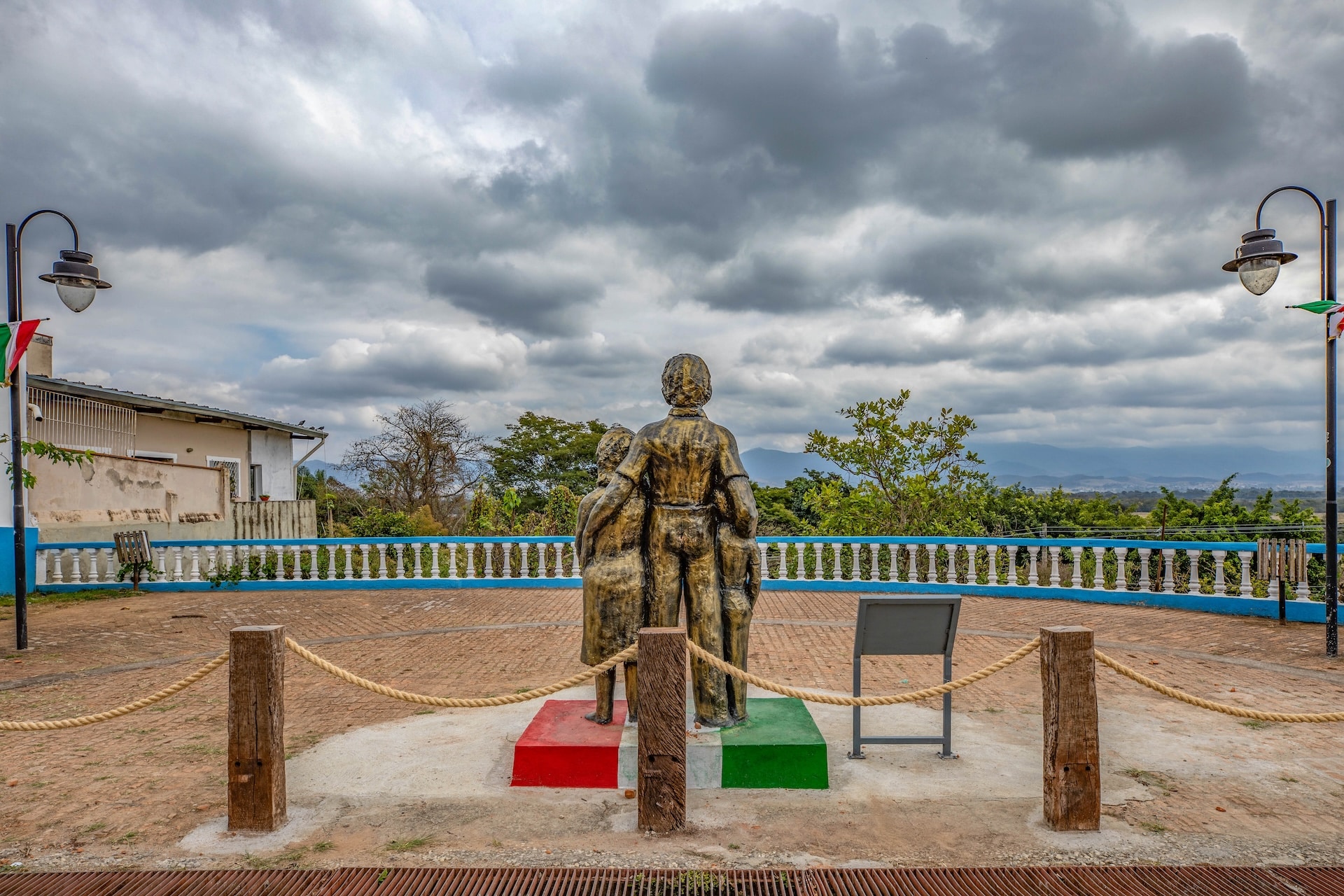 taubate_PracaAntonioNaldiPano-5