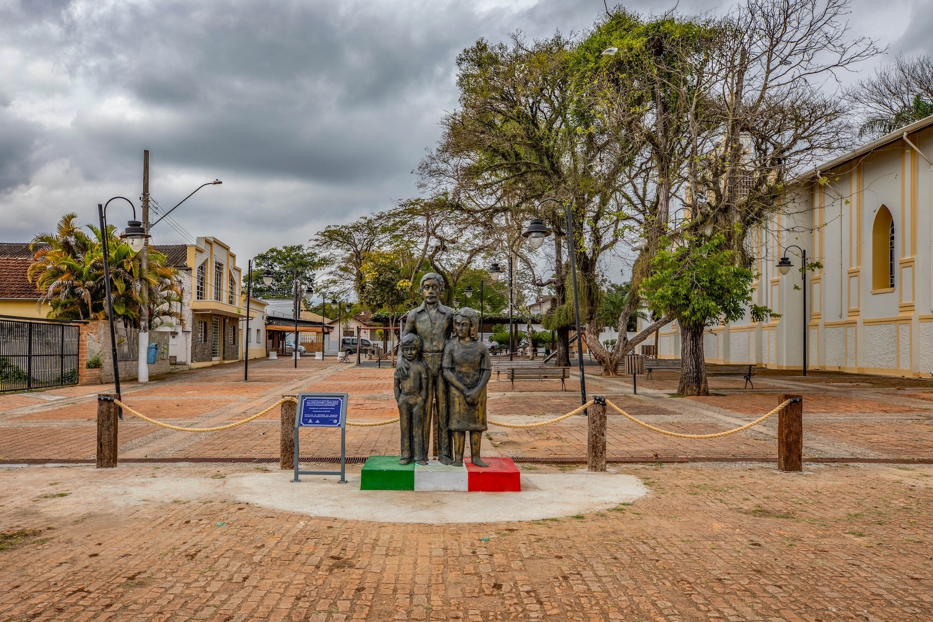 taubate_PracaAntonioNaldiPano-8